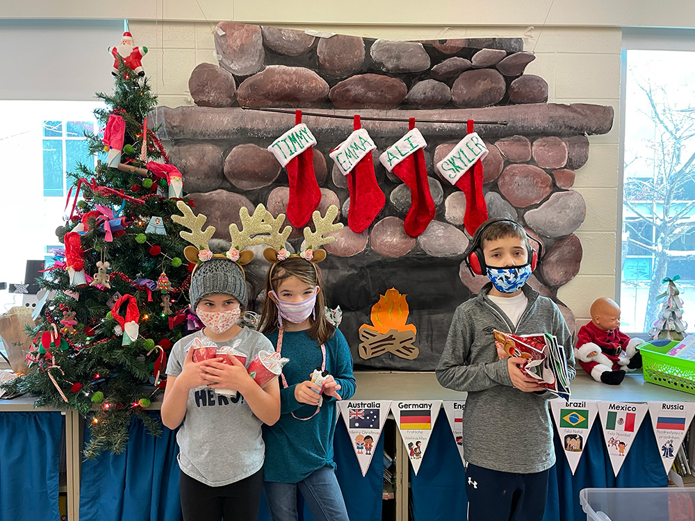 Life Skills students host Jingle Bell Shop