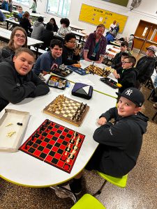 MS students play Chess during screen free week