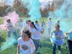 Middle school students at the color run
